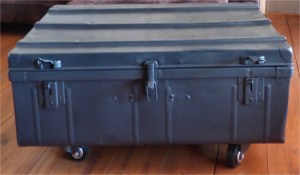 recupfactory pau décoration vintage bois palette malle de récupération et relookée table basse effet rétro vintage