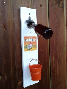 decapsuleur-mural-customisation-bois-palette-biere-vintage-deco-retro-bouteille