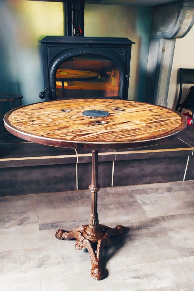 table touret pied fonte 200€ diam 75 cm vintage style indus loft
